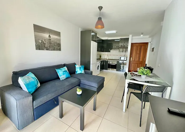 Mountain, Pool & Sea Punta del Hidalgo