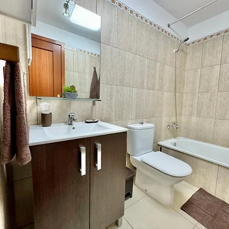 Mountain, Pool & Sea *